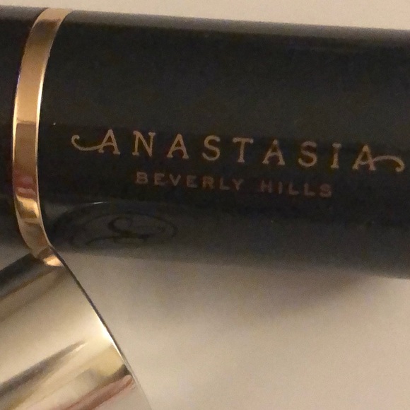 Anastasia Beverly Hills Other - 5/$15 Anastasia Beverly Hills Foundation Stick